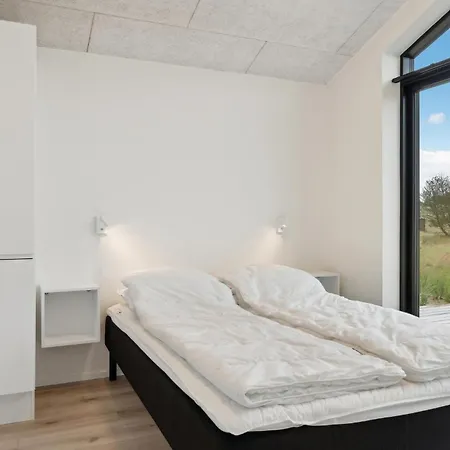 Lovely In With House A Panoramic View *