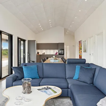 Lovely In With House A Panoramic View *